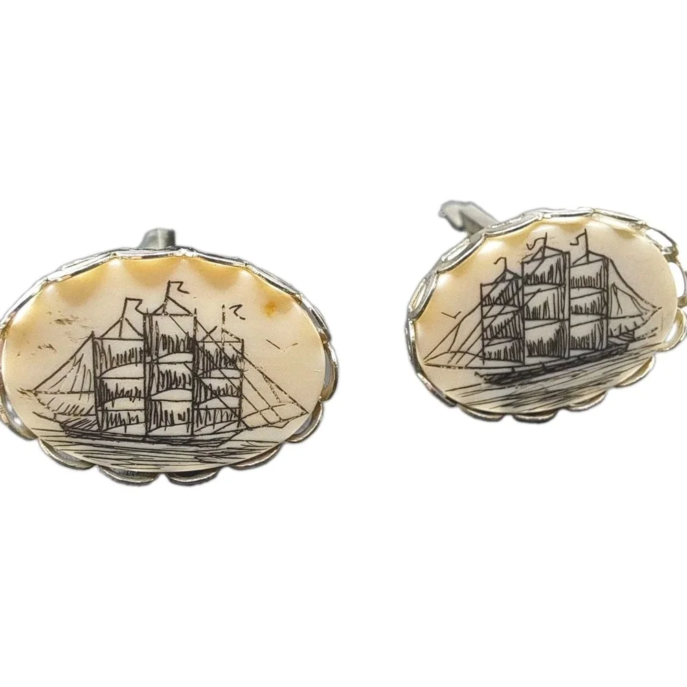 VINTAGE Nautical 3 Sail Clipper Pirate Ship Scrimshaw Cufflinks Oval Gold Tone